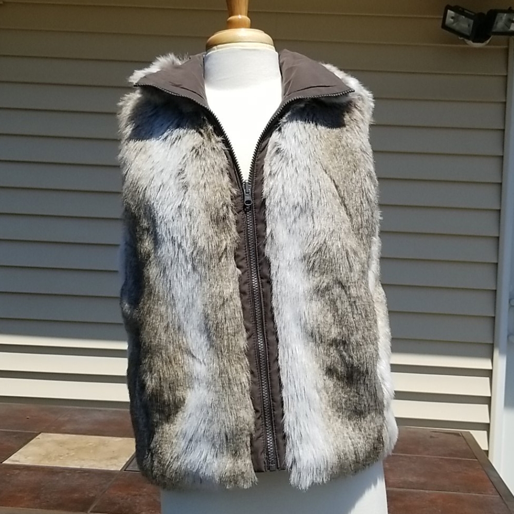 Reversible vest - Picture 7 of 10